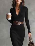 Hazel™ | Robe-pull midi côtelée à col en V