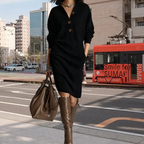 Geripptes Strickkleid für Damen mit Hemdkragen und Knopfleiste